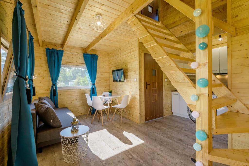 Piamola Lodge *
